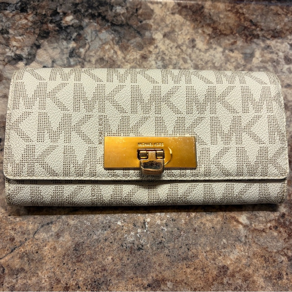 Michael Kohrs Cream Gold Signature Logo Large Wallet